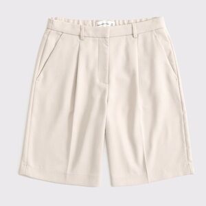 Abercrombie & Fitch Women's Cream Bermudas